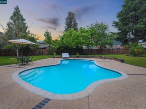 1016 Pine Hollow Ct, Clayton CA 94517
