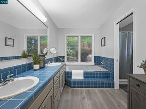 1016 Pine Hollow Ct, Clayton CA 94517