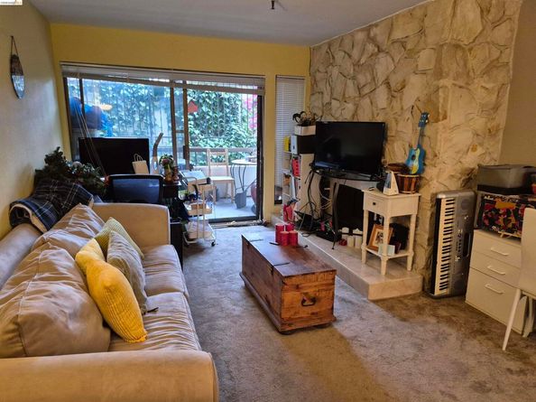 1830 Lakeshore Avenue 207, Oakland CA 94606