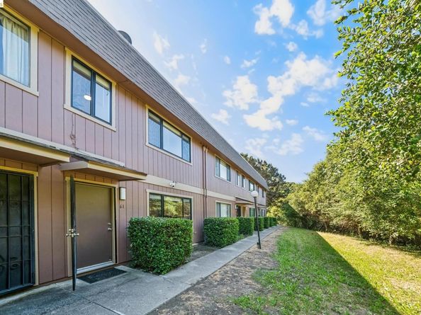 61 Parkview Ter, San Pablo CA 94806