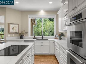 70 Ridgecrest Ct, Lafayette CA 94549