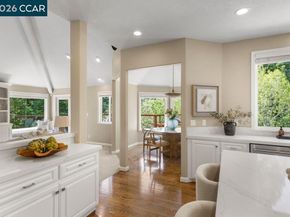 70 Ridgecrest Ct, Lafayette CA 94549