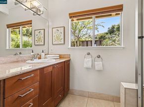 3 Camino Del Cielo, Orinda CA 94563