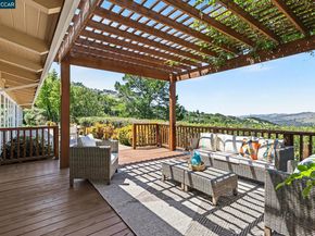 3 Camino Del Cielo, Orinda CA 94563
