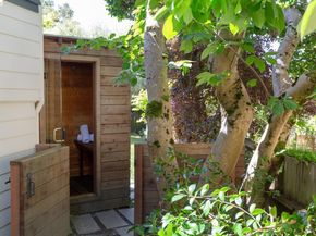 5283 Harbord Dr, Oakland CA 94618