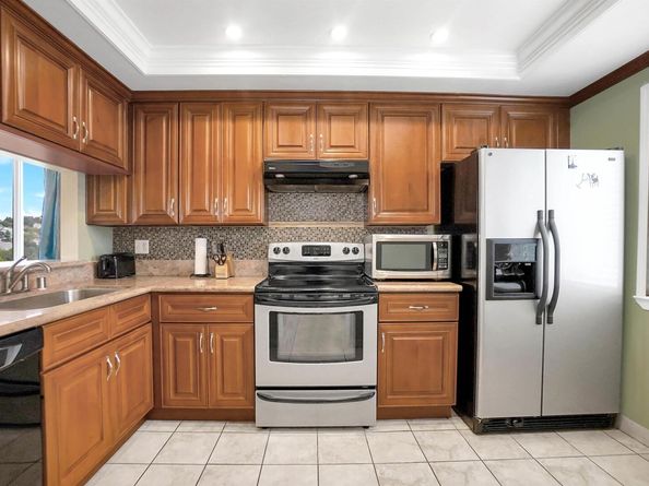 25047 Oakridge court, Hayward CA 94541