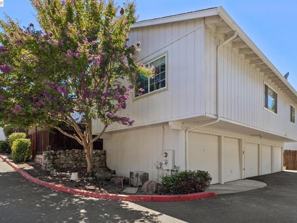 3851 Vineyard Ave, Pleasanton CA 94566