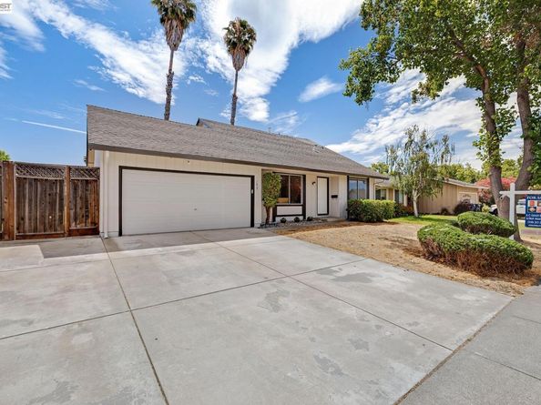 1427 Saybrook Rd, Livermore CA 94551