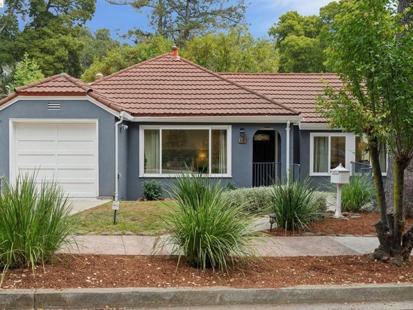 15 Edgecroft Rd, Kensington CA 94707