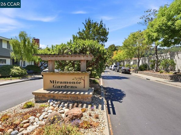 202 Miramonte Dr, Moraga CA 94556