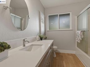 6130 Harbord Dr, Oakland CA 94611