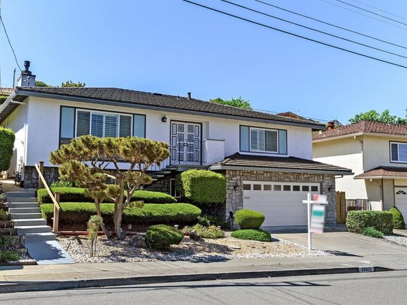 21671 Shady Spring Rd, Castro Valley CA 94546