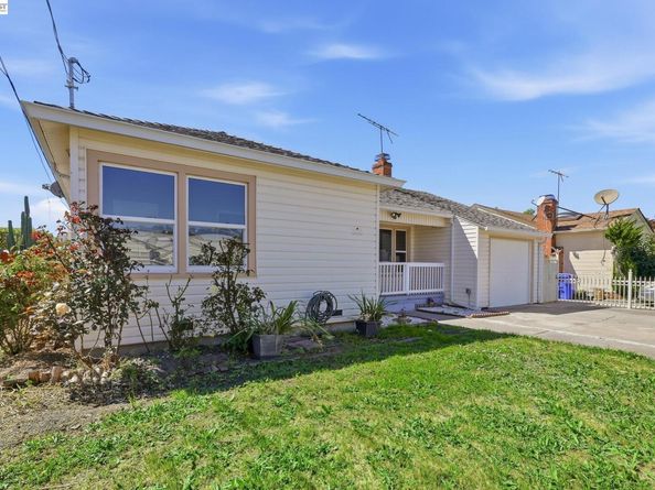 16311 Ria Dr, Ashland CA 94578