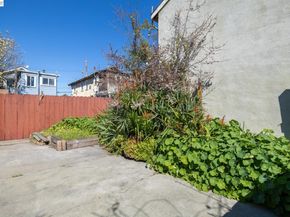2540 E 16Th St, Oakland CA 94601