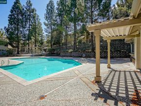 134 Caprice Circle, Hercules CA 94547