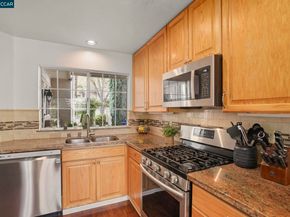 134 Caprice Circle, Hercules CA 94547