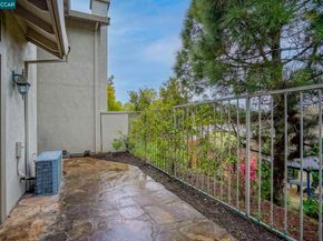 134 Caprice Circle, Hercules CA 94547