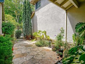 134 Caprice Circle, Hercules CA 94547