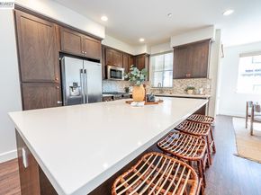 33479 Alvarado Niles Rd, Union City CA 94587