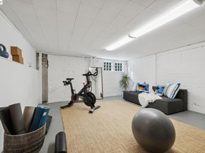 1122 Bay Street, Alameda CA 94501