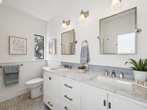 1122 Bay Street, Alameda CA 94501