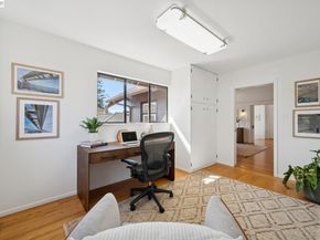 1122 Bay Street, Alameda CA 94501