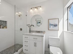 1122 Bay Street, Alameda CA 94501