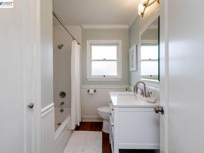 1321 Pearl St, Alameda CA 94501