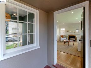 1321 Pearl St, Alameda CA 94501