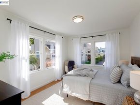 1321 Pearl St, Alameda CA 94501