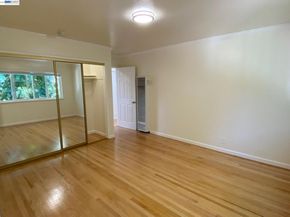 820 Island Dr, Alameda CA 94502