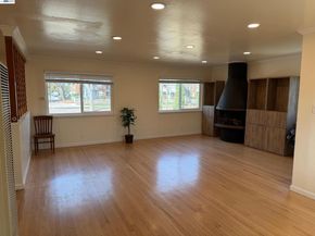 820 Island Dr, Alameda CA 94502