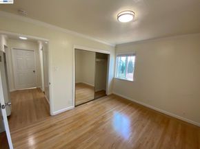 820 Island Dr, Alameda CA 94502