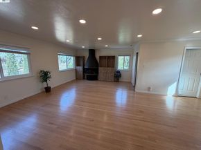 820 Island Dr, Alameda CA 94502