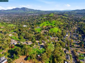 1603B Reliez Valley Road, Lafayette CA 94549