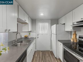 5468 Roundtree Drive C, Concord CA 94521