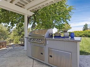 6315 Club House Dr, Pleasanton CA 94566