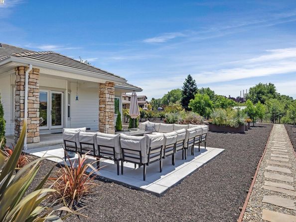 6315 Club House Dr, Pleasanton CA 94566