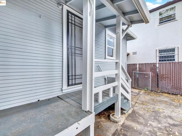 1418 102Nd Ave, Oakland CA 94603