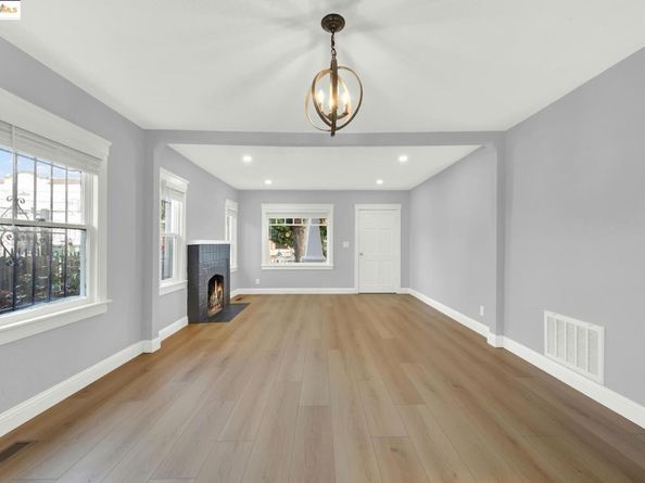 1418 102Nd Ave, Oakland CA 94603