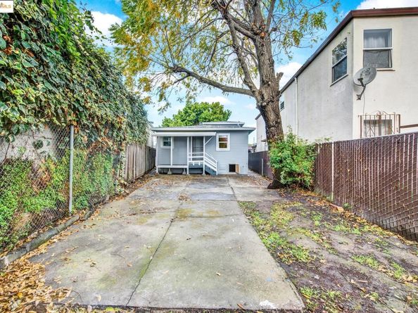 1418 102Nd Ave, Oakland CA 94603