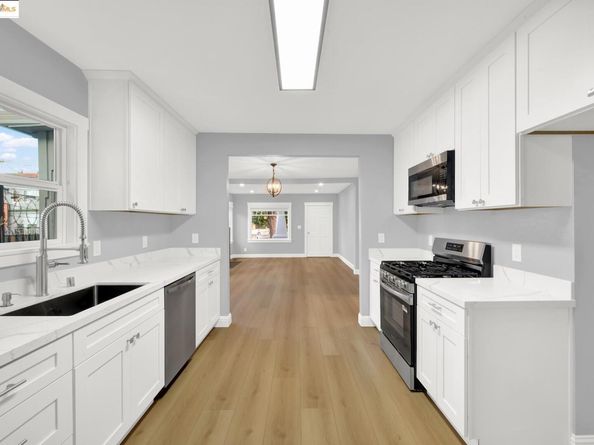 1418 102Nd Ave, Oakland CA 94603