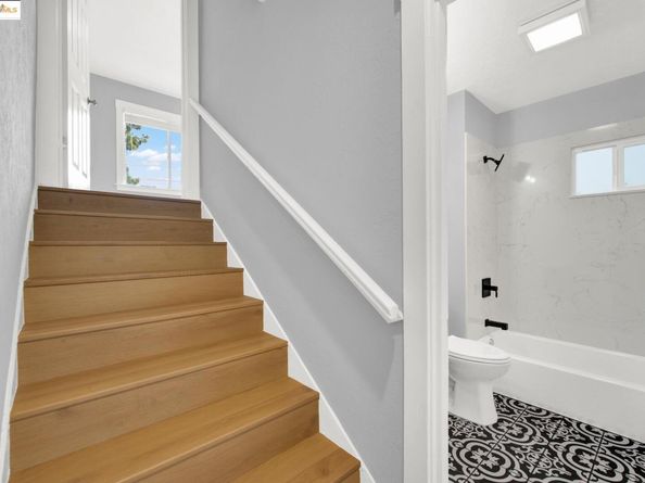 1418 102Nd Ave, Oakland CA 94603