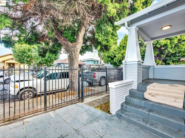 1418 102Nd Ave, Oakland CA 94603