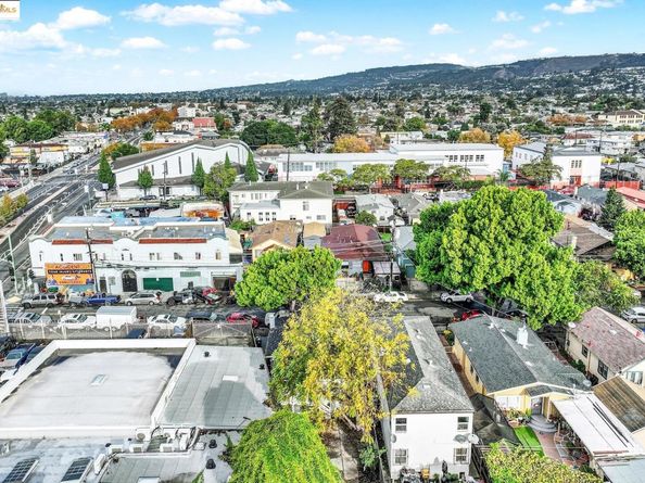 1418 102Nd Ave, Oakland CA 94603