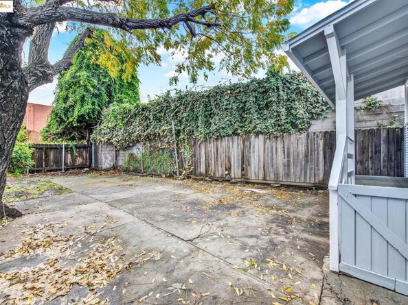 1418 102Nd Ave, Oakland CA 94603