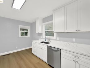 1418 102Nd Ave, Oakland CA 94603