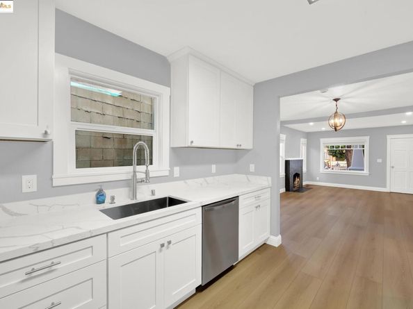 1418 102Nd Ave, Oakland CA 94603