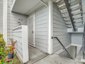 29621 Red Oak Ct 6, Hayward CA 94544