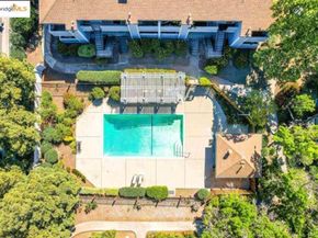 29621 Red Oak Ct 6, Hayward CA 94544